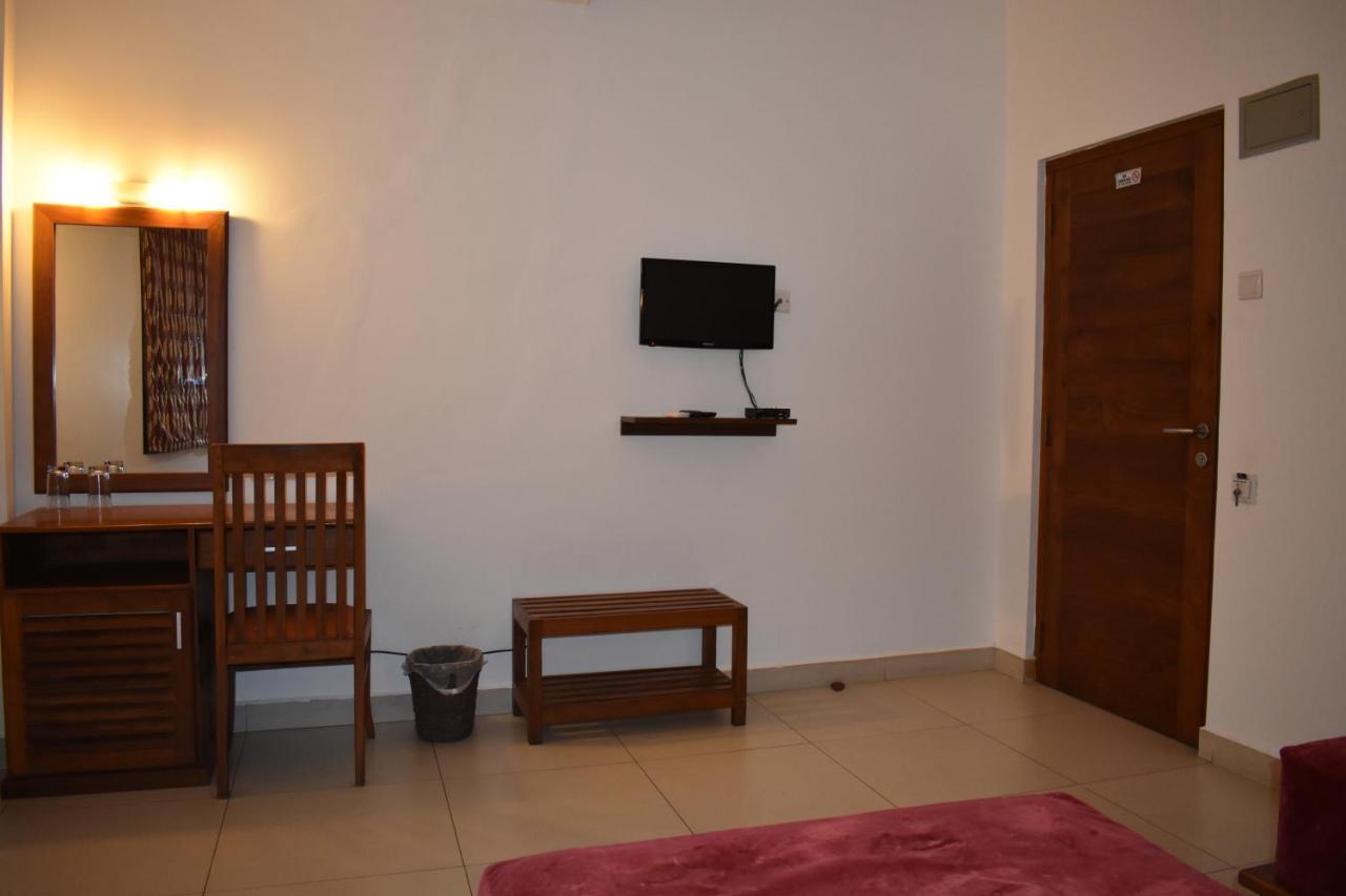 Port View City Hotel Colombo Buitenkant foto