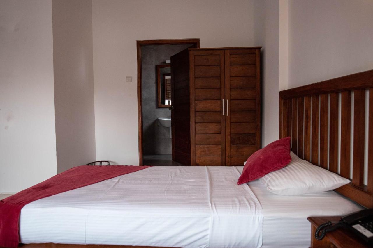 Port View City Hotel Colombo Buitenkant foto